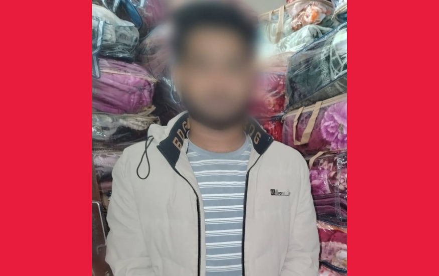 কয়েকটি চালান জব্দ হলেও বড় বড় অধিকাংশই চালান থাকে ধরাছোঁয়ার বাহিরে