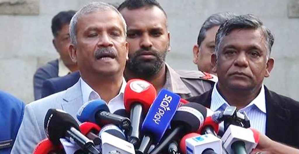 ভারতে গিয়ে বিশ্বকাপে অংশ নেওয়া অথবা পুরো টুর্নামেন্ট থেকেই সরে দাঁড়ানো বাংলাদেশ