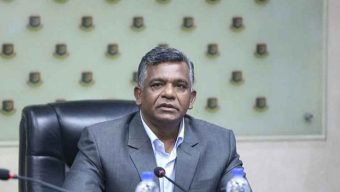 দেশ ছেড়েছেন বিসিবি সভাপতি-বিসিবি কার্যালয়ে হাজির হন আমিনুল ইসলাম