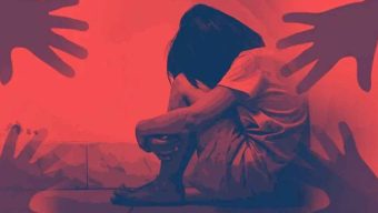 চার বছরের এক শিশুকে ধর্ষণের অভিযোগে দায়ের করা মামলায় তিন শিশুকে গ্রেফতার