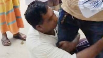 ফ্যামিলি কার্ড দেওয়ার কথা বলে স্থানীয় নারীদের সঙ্গে প্রতারণার পাঁয়তারা