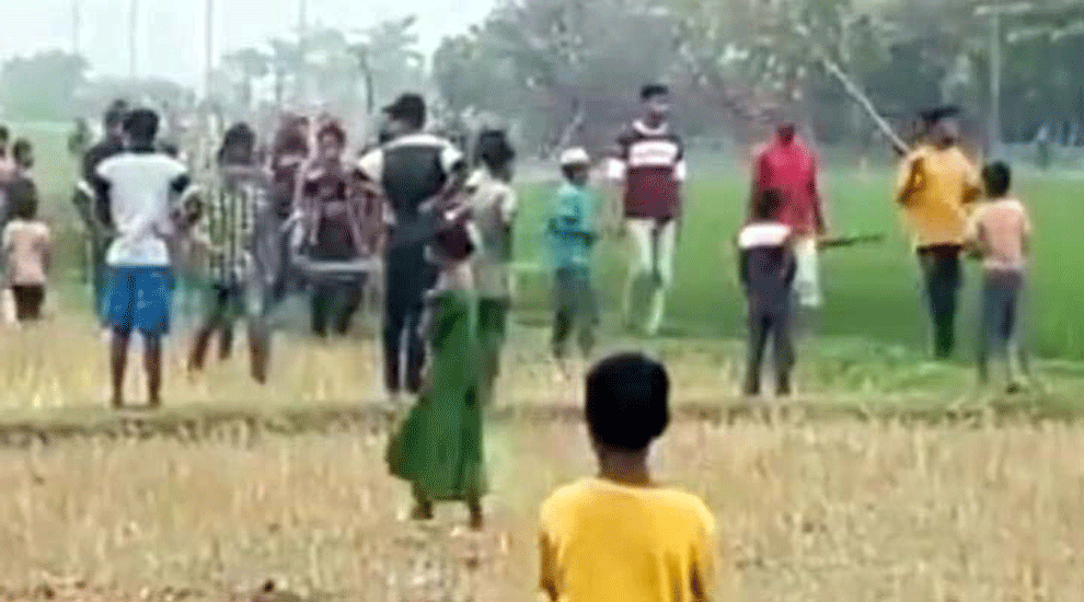 লাখাইয়ে এক শিশুর গায়ে বাইসাইকেলের ধাক্কা লাগাকে কেন্দ্র করে দু’পক্ষের মধ্যে সংঘর্ষ