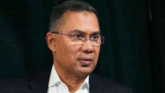 সবার উদ্দেশ্যে মুচকি হেসে বললেন, ‘চলেন যুদ্ধে যাই-প্রধানমন্ত্রী