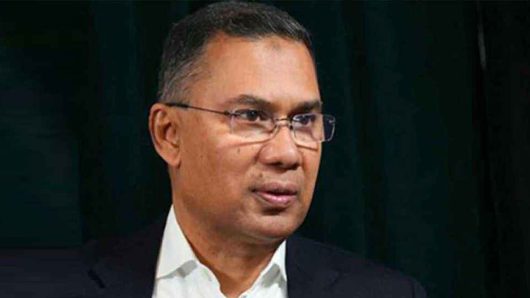 সবার উদ্দেশ্যে মুচকি হেসে বললেন, ‘চলেন যুদ্ধে যাই-প্রধানমন্ত্রী