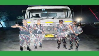 ভারতীয় মুদ্রা রুপি দিয়ে জ্বালানি তেল কেনার চেষ্টার অভিযোগে ভারতীয় ট্রাক জব্দ